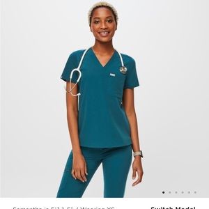 Figs Catarina one pocket scrub top!